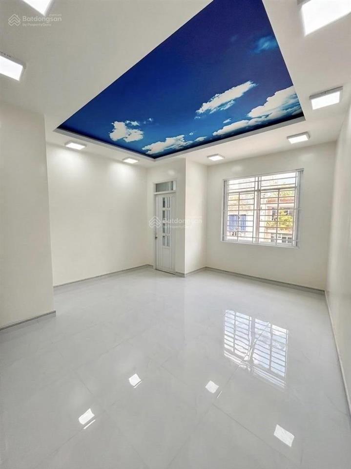 Mặt tiền kd tân bình, 41m2, 4 tầng, đường 12m thông, lạc long quân, ngay chợ tân bình, chỉ 8.4 tỷ