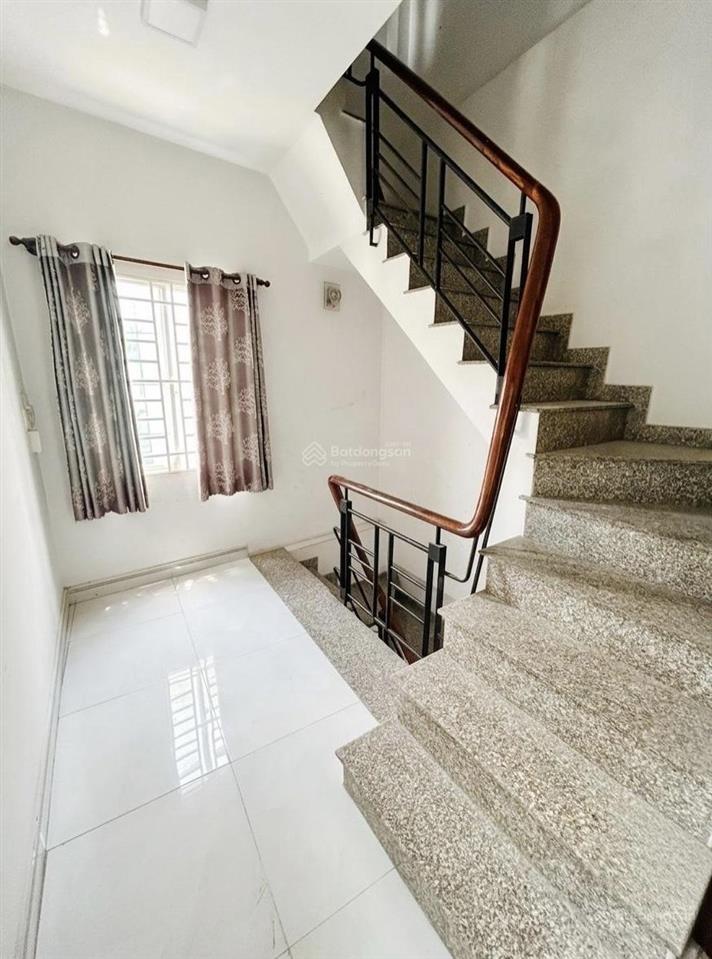 Mặt tiền kd tân bình, 41m2, 4 tầng, đường 12m thông, lạc long quân, ngay chợ tân bình, chỉ 8.4 tỷ