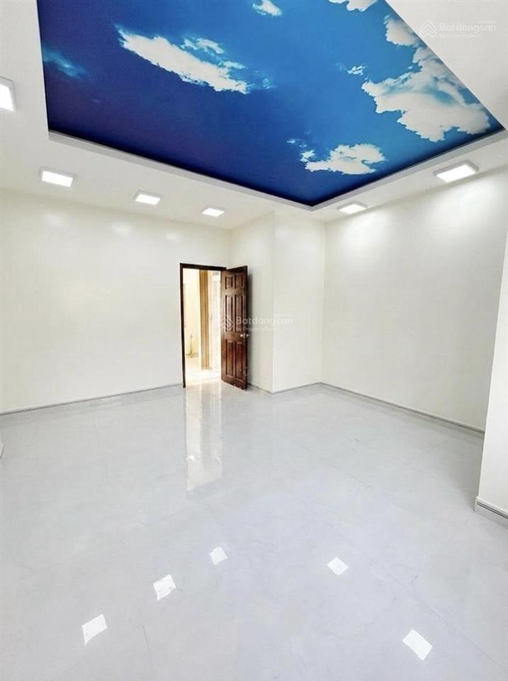 Mặt tiền kd tân bình, 41m2, 4 tầng, đường 12m thông, lạc long quân, ngay chợ tân bình, chỉ 8.4 tỷ