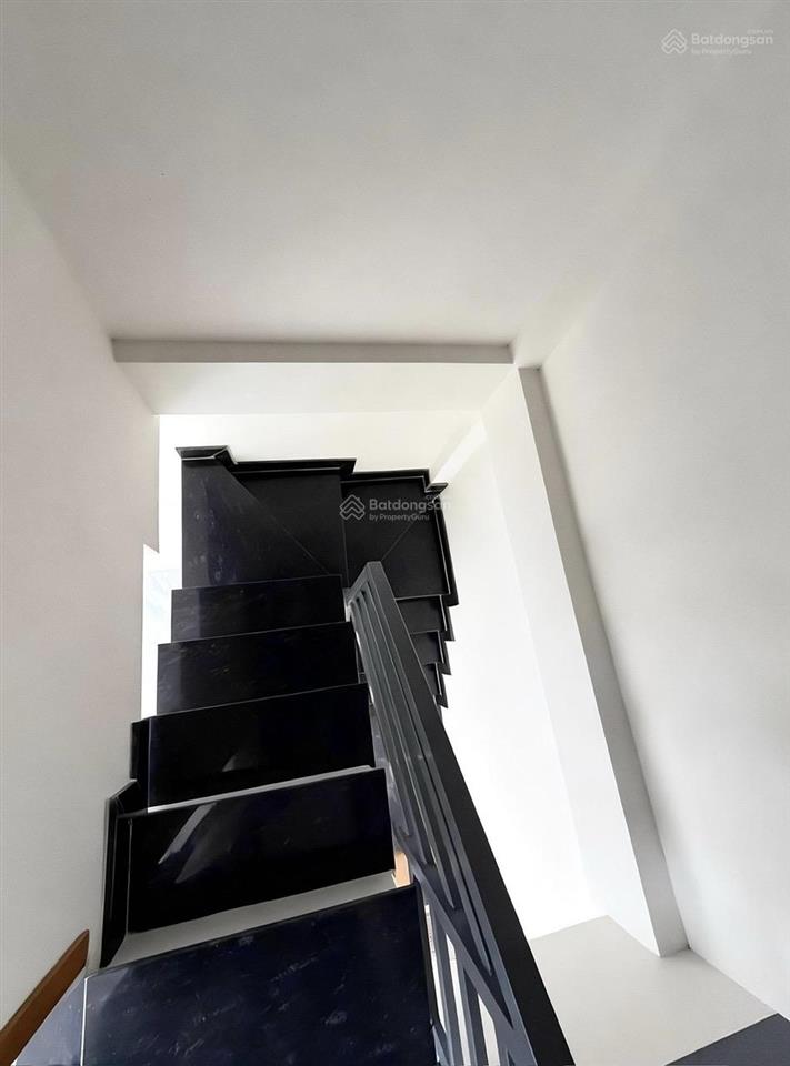 Mặt tiền kd tân bình, nhà mới 5 tầng, đường 8m, đồng xoài, ngay chợ hoàng hoa thám, chỉ 5.5 tỷ tl