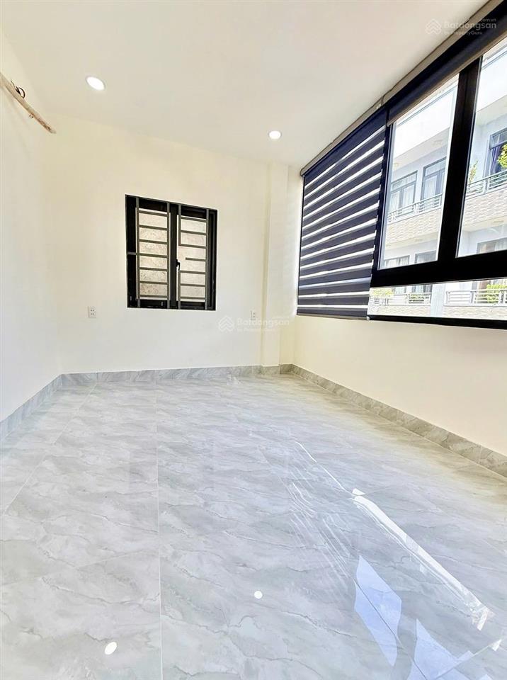 Mặt tiền kd tân bình, nhà mới 5 tầng, đường 8m, đồng xoài, ngay chợ hoàng hoa thám, chỉ 5.5 tỷ tl