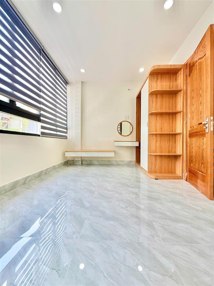 Mặt tiền kd tân bình, nhà mới 5 tầng, đường 8m, đồng xoài, ngay chợ hoàng hoa thám, chỉ 5.5 tỷ tl