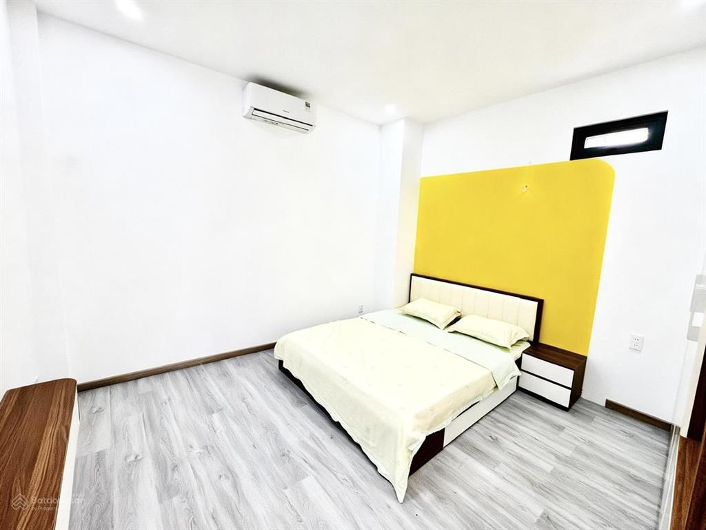 Nhà 3 tầng tân bình, 4x16m, nở hậu, hẻm xe hơi, ngay ngã tư bảy hiền, sổ vuông vức, chỉ 8.96 tỷ tl