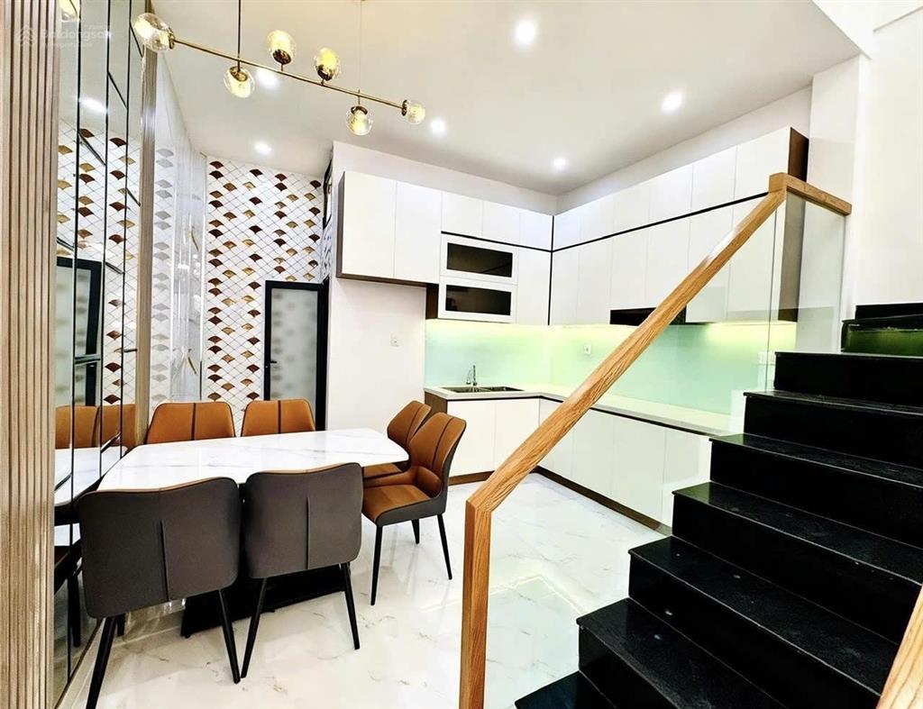 Nhà 3 tầng tân bình, 4x16m, nở hậu, hẻm xe hơi, ngay ngã tư bảy hiền, sổ vuông vức, chỉ 8.96 tỷ tl