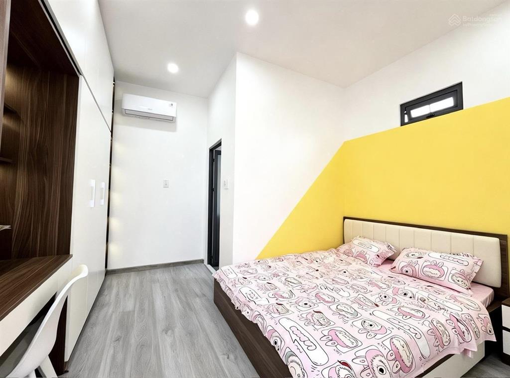 Nhà 3 tầng tân bình, 4x16m, nở hậu, hẻm xe hơi, ngay ngã tư bảy hiền, sổ vuông vức, chỉ 8.96 tỷ tl