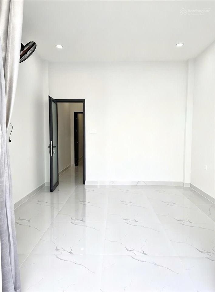Nhà 3 tầng trường chinh, 61m2, nở hậu, hẻm xe hơi, ngay ngã tư bảy hiền, sổ mới 2025, chỉ 8.6 tỷ tl