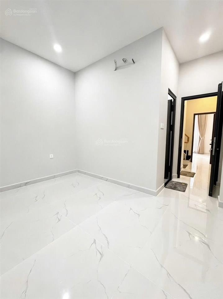 Nhà 3 tầng trường chinh, 61m2, nở hậu, hẻm xe hơi, ngay ngã tư bảy hiền, sổ mới 2025, chỉ 8.6 tỷ tl