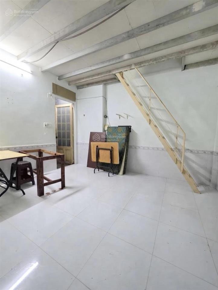 Nhà mặt tiền tân bình, 4.6 x 14m, 2 tầng, nở hậu, sổ vuông, trường chinh, ngay bảy hiền, chỉ 6.8 tỷ