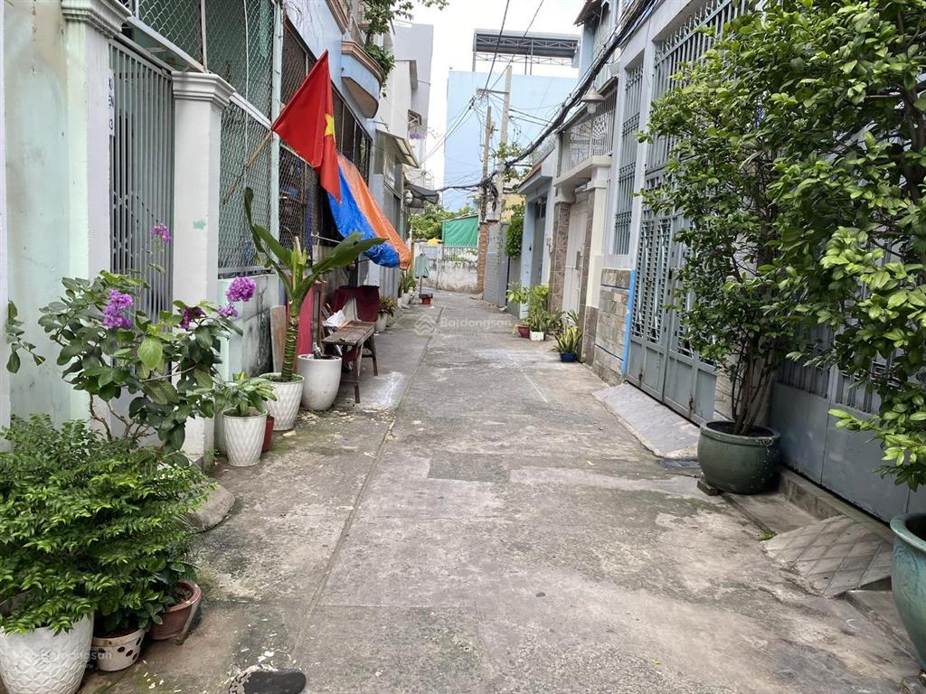 Chỉ 6.2 tỷ, ngang 5.1 dài 12m, 3 tầng, hẻm thông, trường chinh, gần ubnd q. tân bình, sổ vuông vức