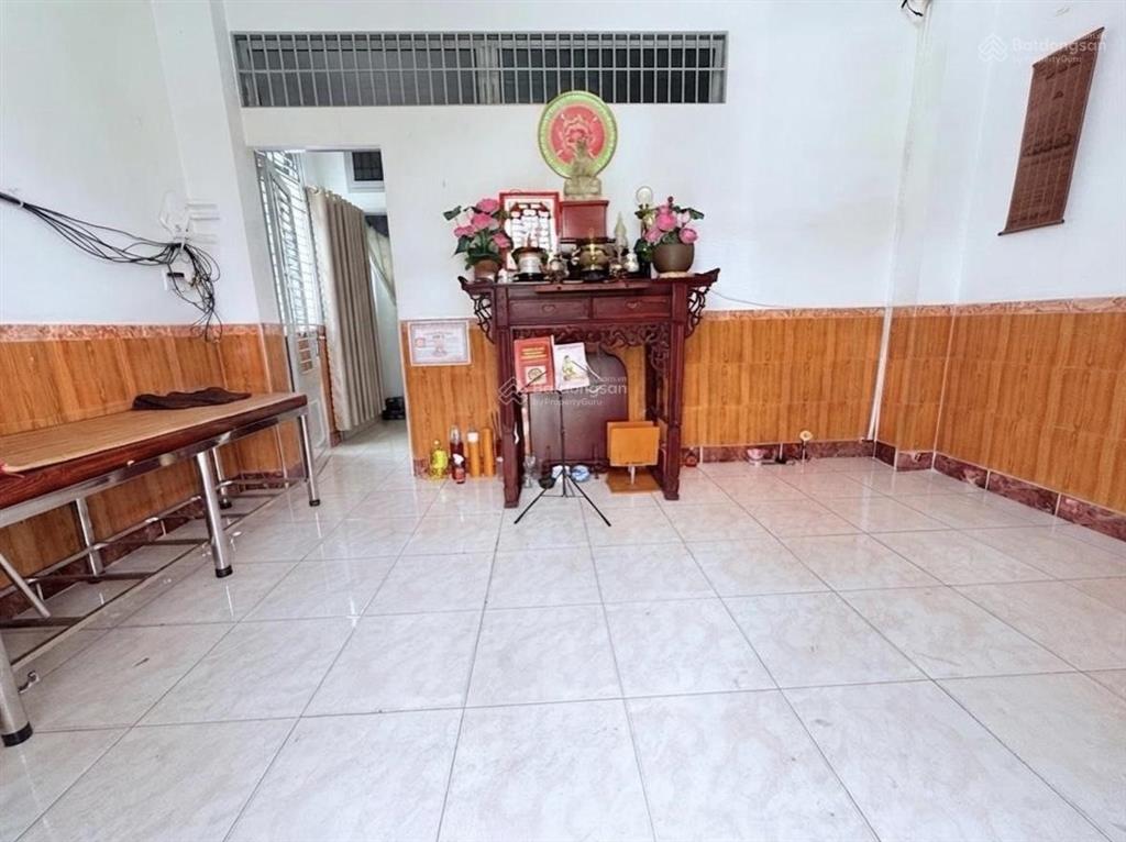 Chỉ 6.2 tỷ, ngang 5.1 dài 12m, 3 tầng, hẻm thông, trường chinh, gần ubnd q. tân bình, sổ vuông vức