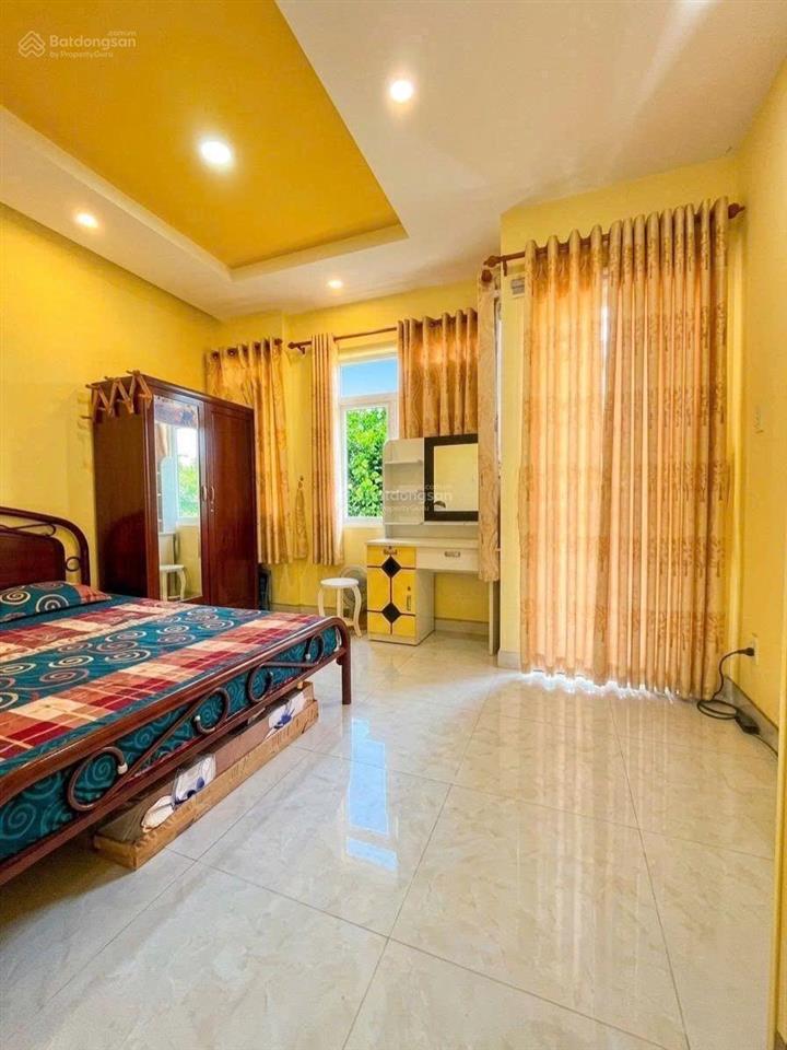 Ngay bảy hiền tân bình, 43m2, 3 tầng, hẻm thông, trần mai ninh, gần tuyến metro số 2, chỉ 7.35 tỷ