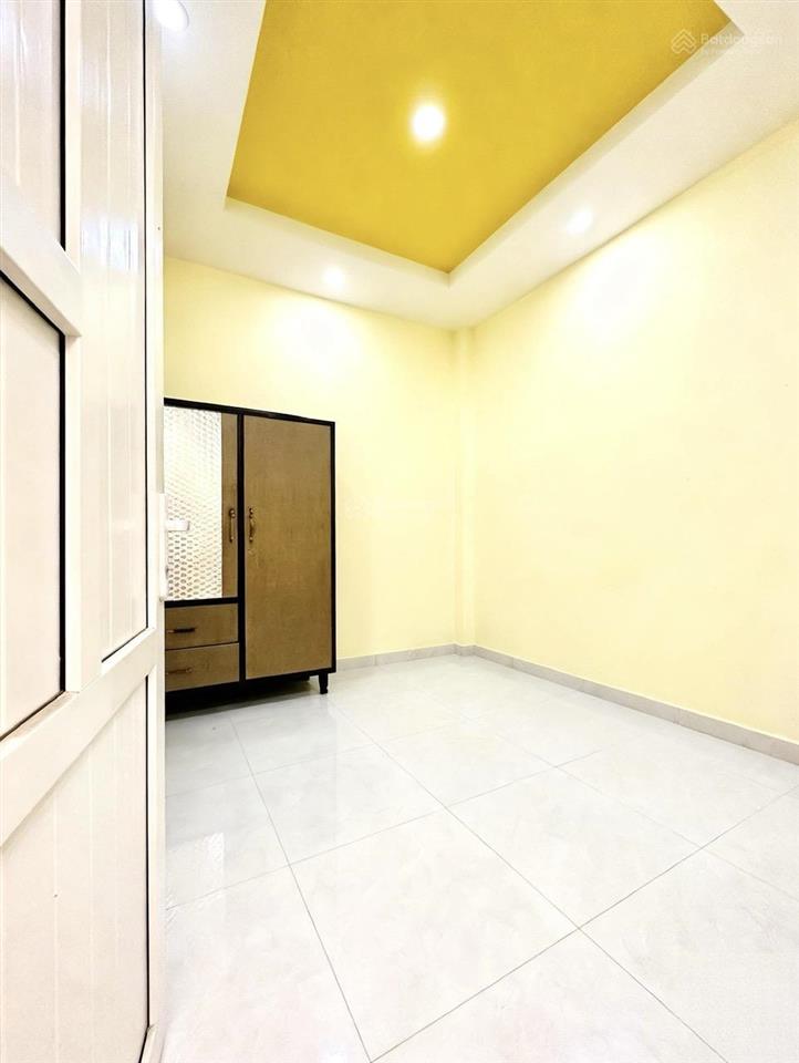 Ngay bảy hiền tân bình, 43m2, 3 tầng, hẻm thông, trần mai ninh, gần tuyến metro số 2, chỉ 7.35 tỷ