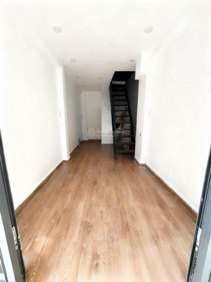 Siêu phẩm quận 10  hxh đỗ cửa  sát mặt tiền cao thắng chỉ hơn 3 tỷ