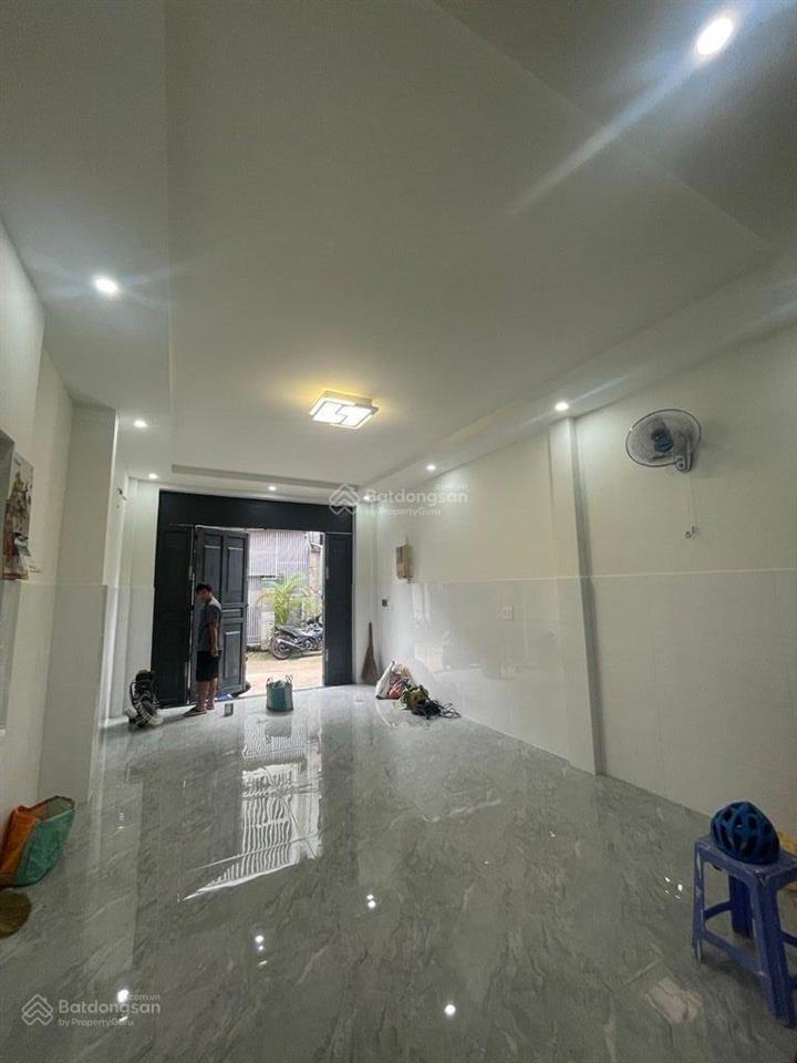 Nhà 2 mặt tiền hẻm xe hơi hoàng văn thụ tân bình giá siêu tốt