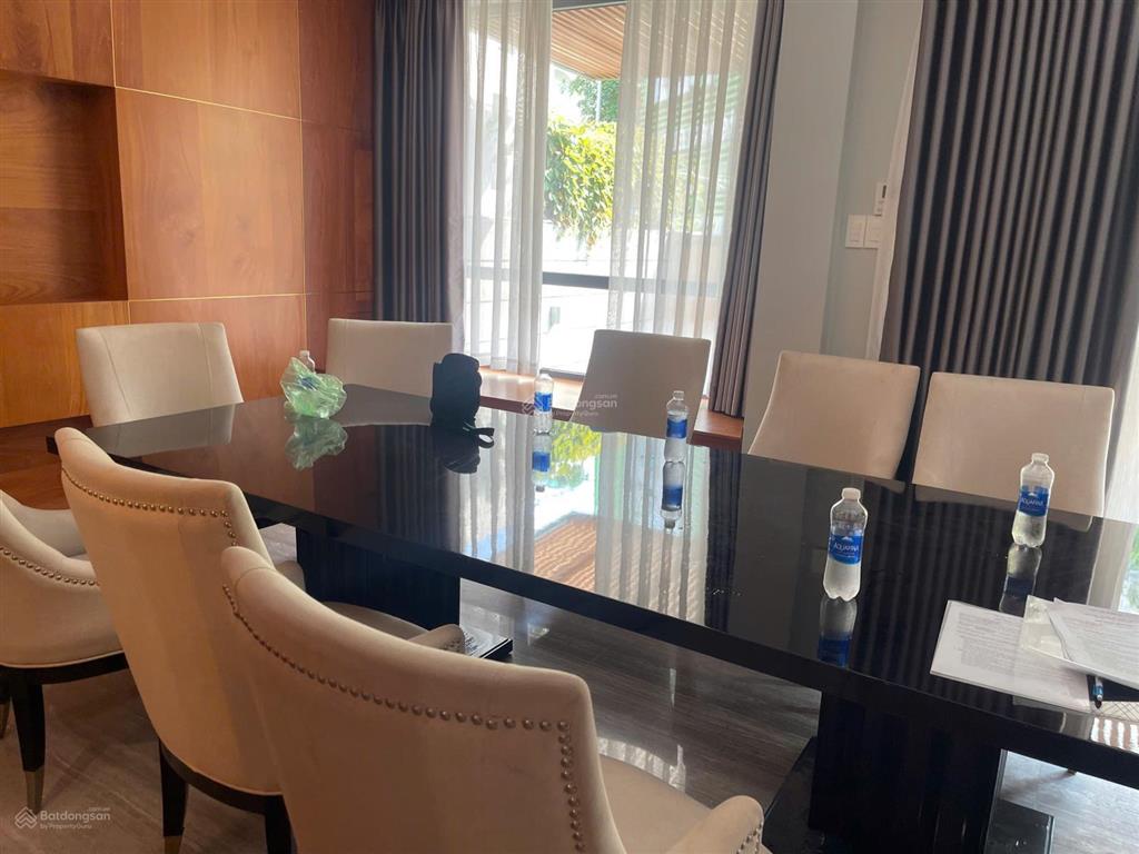 Cho thuê nhà 2b hoa đào phú nhuận, 8x 18m2  giá 110 triệu/tháng