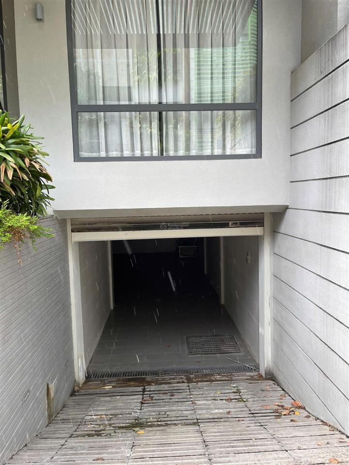 Cho thuê nhà 2b hoa đào phú nhuận, 8x 18m2  giá 110 triệu/tháng