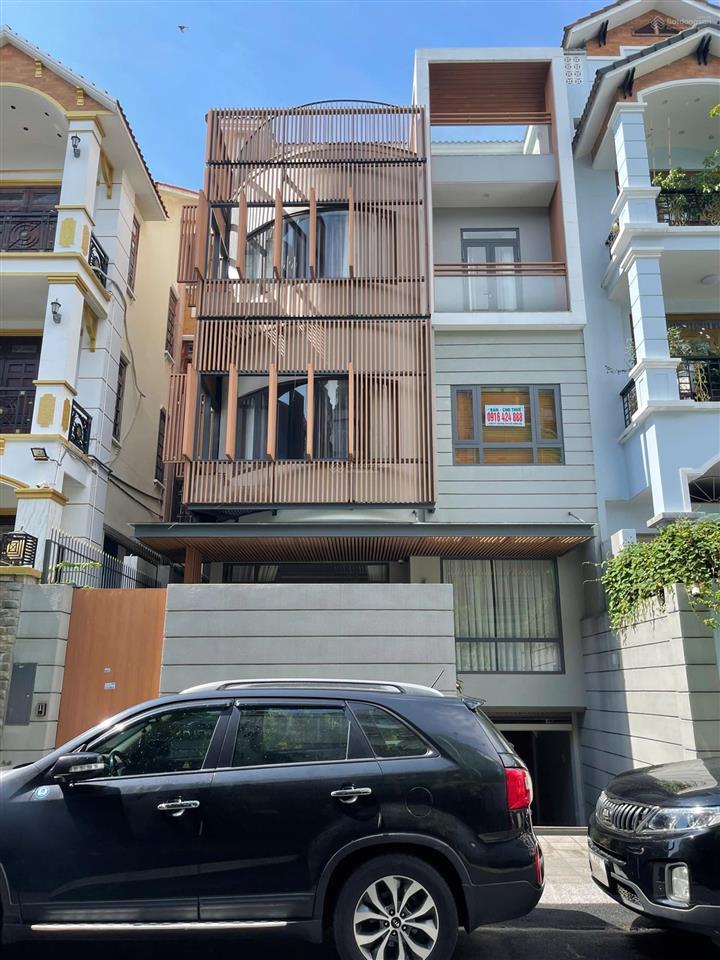 Cho thuê nhà 2b hoa đào phú nhuận, 8x 18m2  giá 110 triệu/tháng