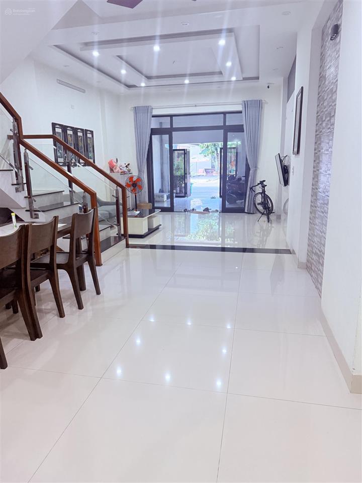 Bán nhà 3 tầng ngã 3 đường mạc đăng dung nam tri phương hoà xuân đà nẵng giá rẻ