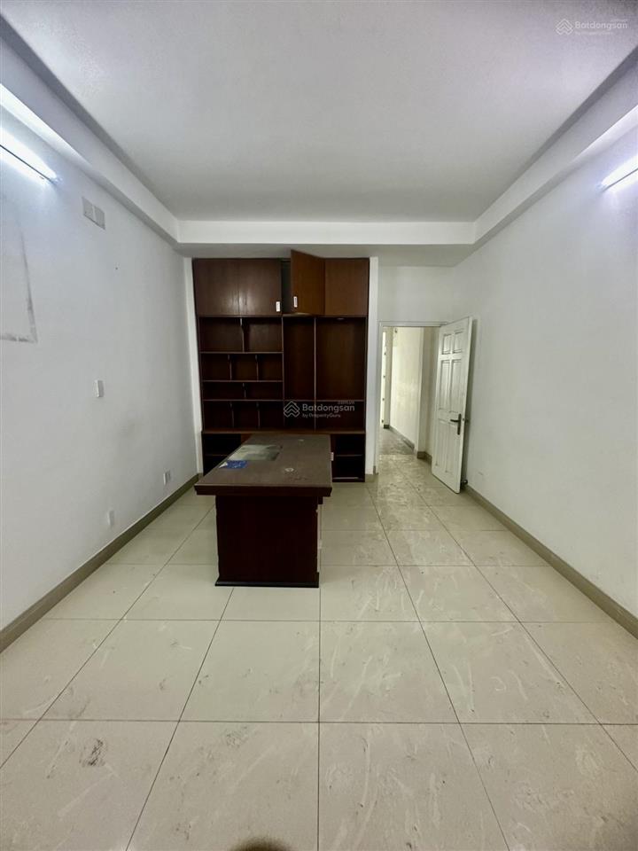 Sát sân bay tân sơn nhất mặt tiền 12m 5tầng 9pn khép kín dòng tiền cực tốt chỉ 15.5 tỷ đồng tl tốt