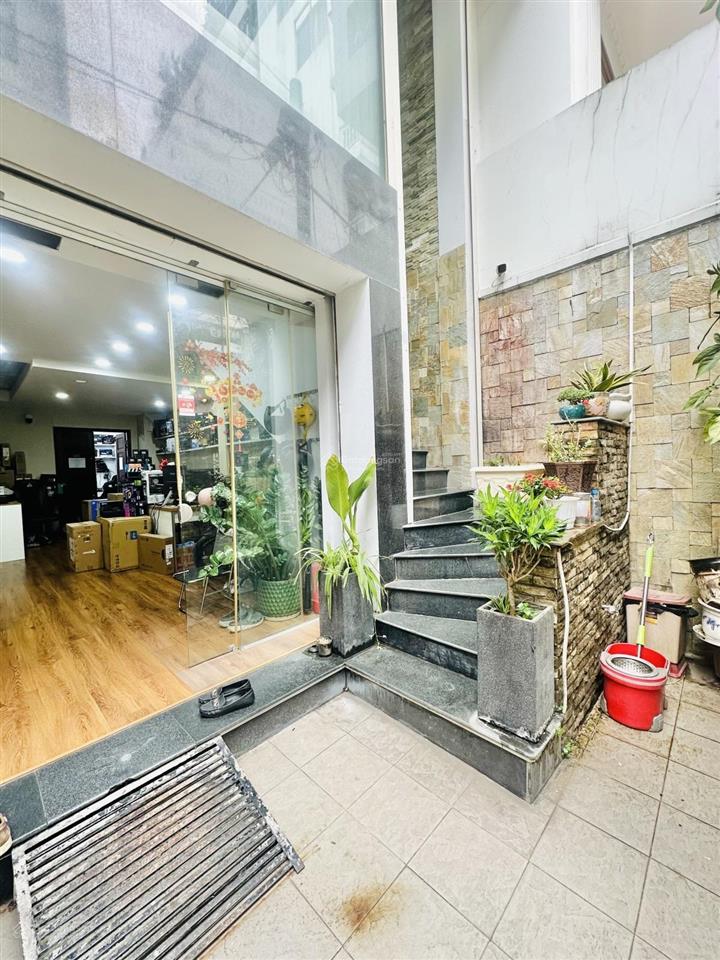 Nhà đẹp q10 ngay đh bách khoa hxh tới nhà 75m2 4 tầng 5pn chỉ 14.2 tỷ