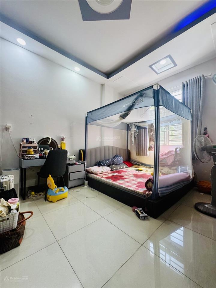 Nhà đẹp ngay ngã tư âu cơ lạc long quân 60m2 ngang 5.5m hiếm xe hơi vào nhà nhỉnh 7.78 t.ỷ