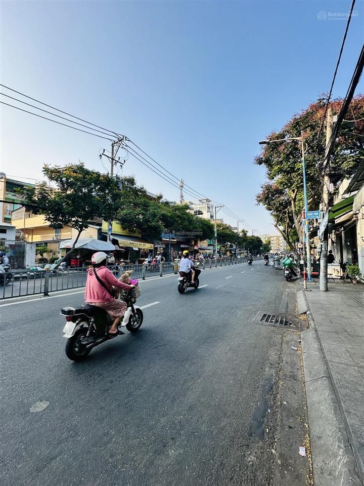 Ngộp bank tân phú mặt tiền kênh tân hoá kd sầm uất dòng tiền ổn định 90m2 chỉ 10 tỷ