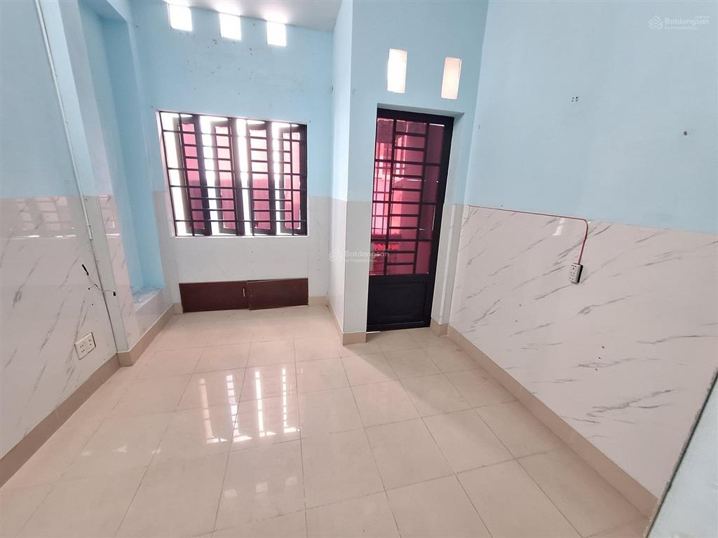 Khu vip bau cát tân bình cách 1 căn ra hẻm xe tải  3 tầng  giá chỉ 4.86 tỏi.