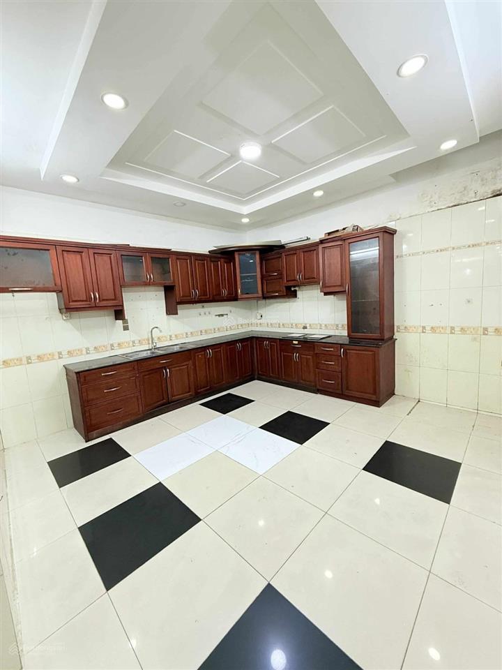 Ôtô ngủ trong nhà sát cmt8 giáp q10, q3 ngang hiếm 5x19m gần 100mchỉ 17.x tỷ