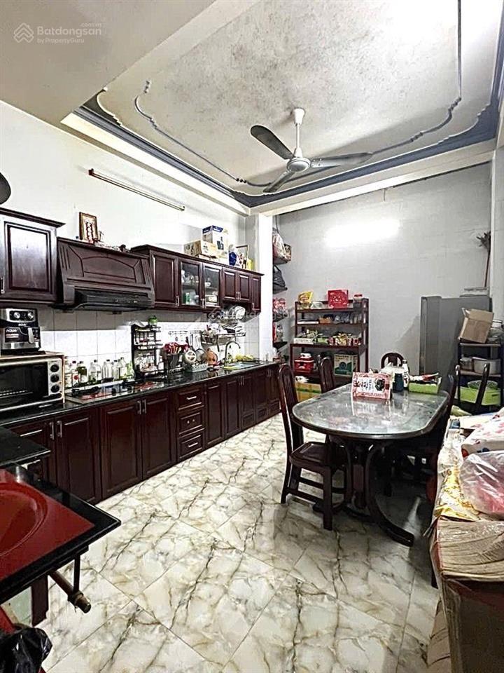 Trung tâm quận 5.nhà 4 tầng. đường trần hưng đạo..giá tốt