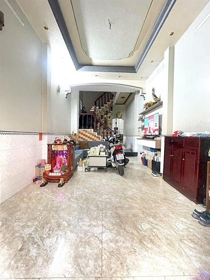 Trung tâm quận 5.nhà 4 tầng. đường trần hưng đạo..giá tốt