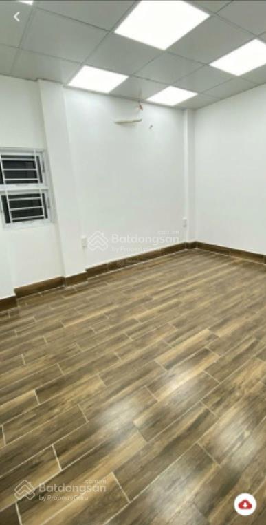 Nhà 3 tầng đường âu cơ. quận 11. đường xe tải 10m. mà chỉ 6. x tỷ