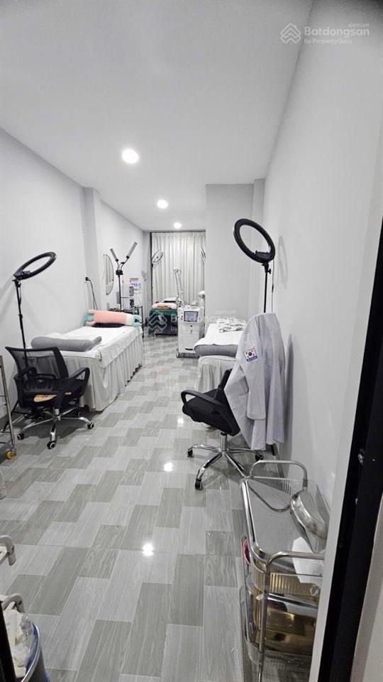 Nhà 3 tầng đường tôn thất hiệp, quận 11. đường xe hơi tới nhà. chỉ 4 tỷ