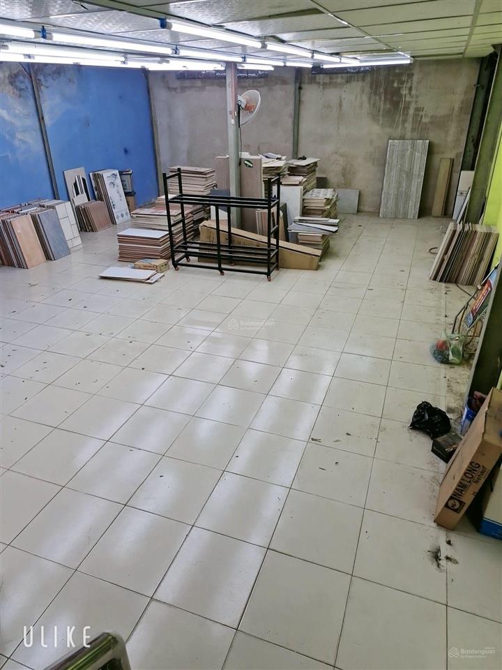 Mặt tiền kinh doanh .đường lạc long quân.quận 11.(4.3m x 27m)nở hậu 11m tài lộc..giá chỉ 30.x tỷ