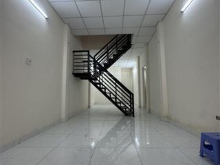 Bán nhà 2 tầng đẹp đường lãnh binh thăng, quận 11