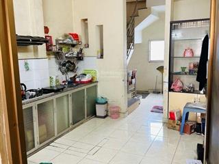 Bán nhà 4 tầng sát đường 3/2, đường xóm đất, quận 11