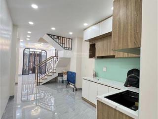 Nhà mới 3 tầng. hẻm xe tải 8m.đường bình tiên. quận 6.giá hơn 5 tỷ xíu thương l