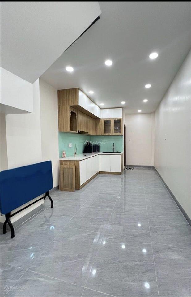 Nhà mới 3 tầng. hẻm xe tải 8m.đường bình tiên. quận 6.giá hơn 5 tỷ xíu thương l