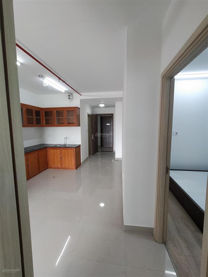 Chủ cần tiền bán gấp 2pn 2wc 67m2 hướng đông mát mẻ nhà đang có hd thuê