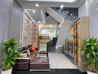 Chủ ngộp thở đẩy gấp căn nhà full nội thất tâm huyết chỉ 5 đồng còn giảm mạnh