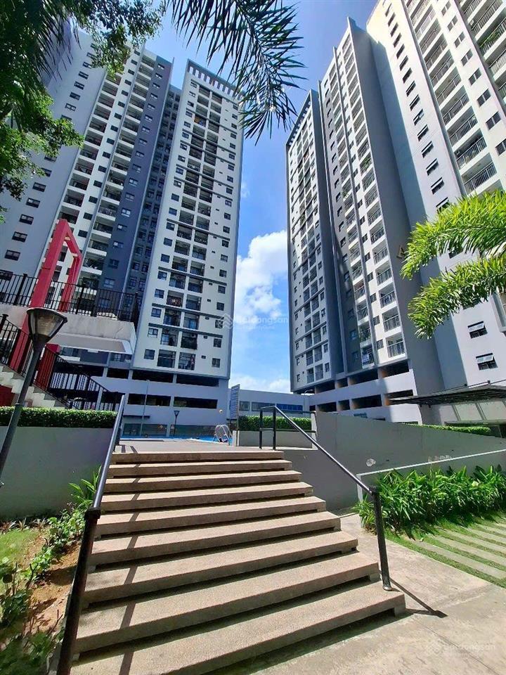Bán căn studio 47m² block c 1 tỷ 650 full nội thất  0901 018 ***
