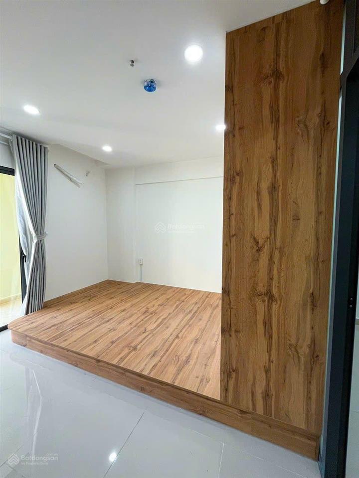 Bán căn studio 47m² block c 1 tỷ 650 full nội thất  0901 018 ***