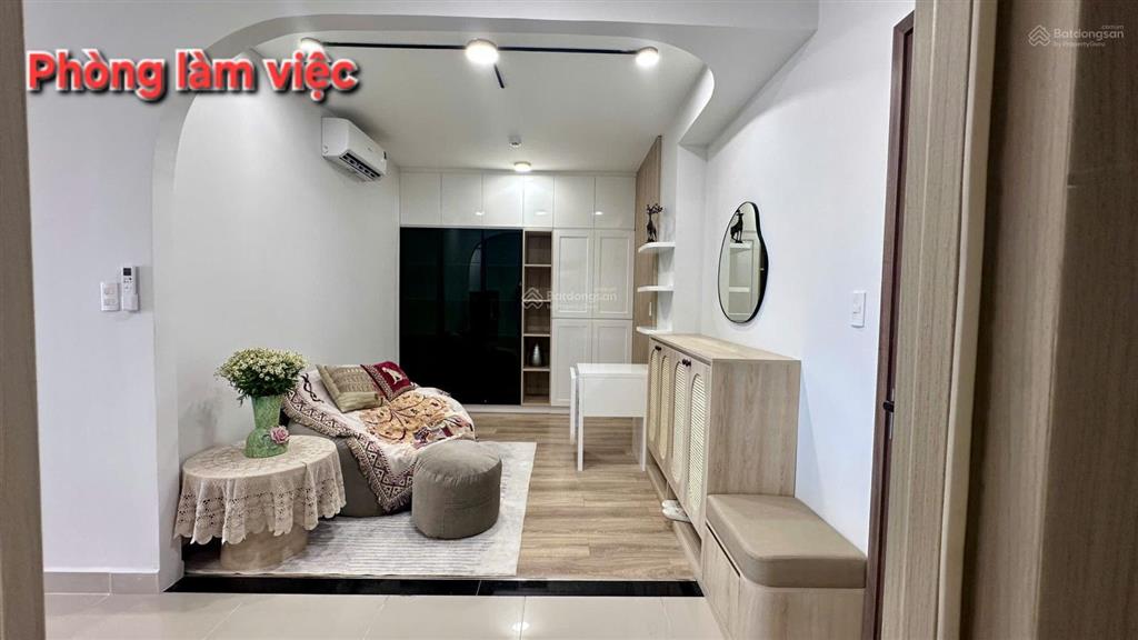 Bán căn 3pn2wc có 2 ban công full nội thất chỉ 2 tỷ 900 sổ sẵn. alo 0901 018 ***