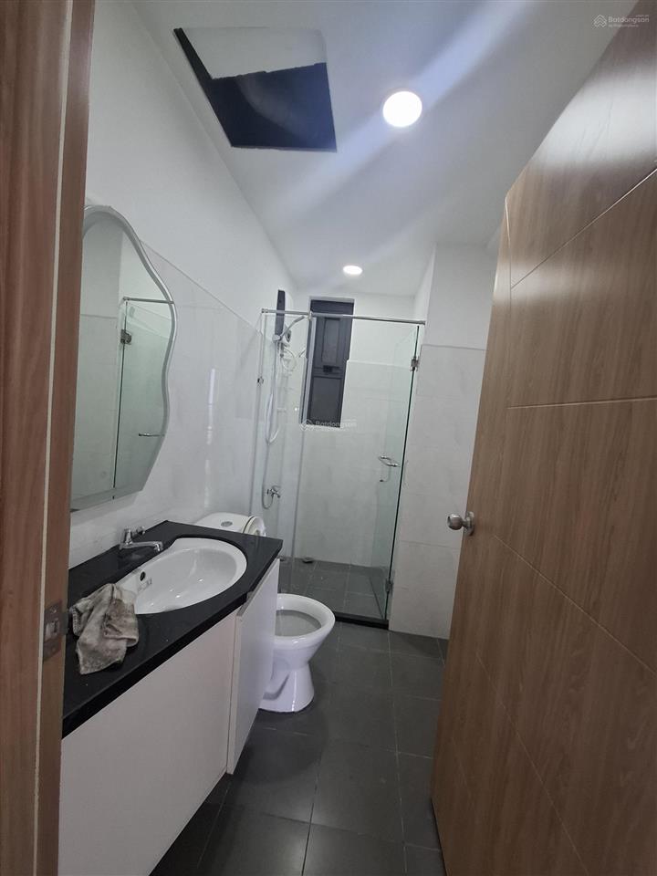 Bán căn góc 2 ban công, chỉ 2 tỷ 800, full nội thất đẹp, view không bị chắn. 0901 018 ***