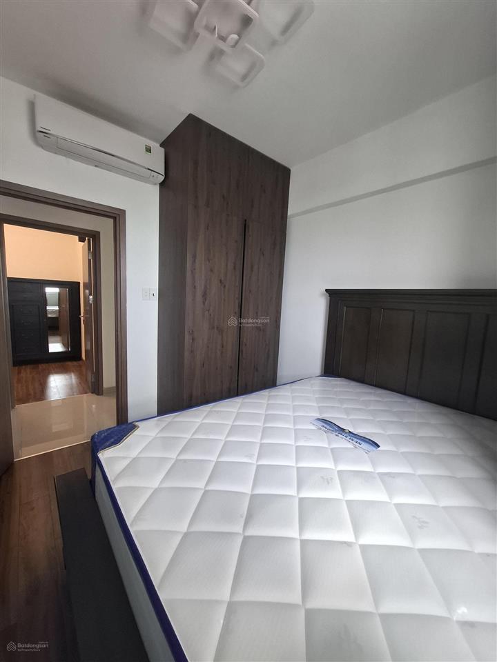 Bán căn góc 2 ban công, chỉ 2 tỷ 800, full nội thất đẹp, view không bị chắn. 0901 018 ***