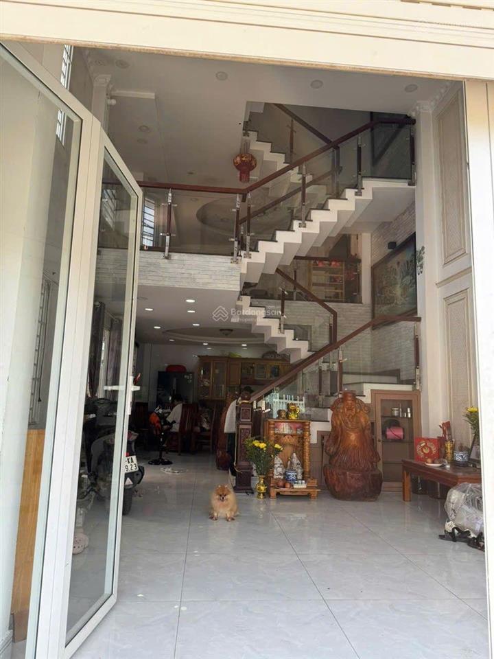 Chính chủ bán nhà 2 mặt tiền gần chợ đường, kế cầu phú long. q12