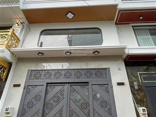 Nhà mới xây có nội thất  3 lầu  4x13m  4pn  hxh  đường hương lộ 2, gần bv quận bình tân