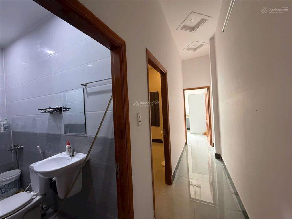 Bán nhà hxh lý thường kiệt tân bình 3 tầng 75m2, ngang 3.5m. chỉ 5.8 tỷ cực hiếm