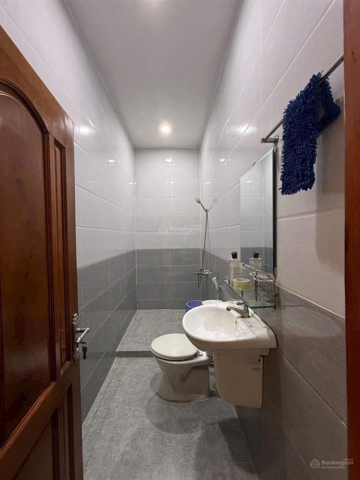 Bán nhà hxh lý thường kiệt tân bình 3 tầng 75m2, ngang 3.5m. chỉ 5.8 tỷ cực hiếm