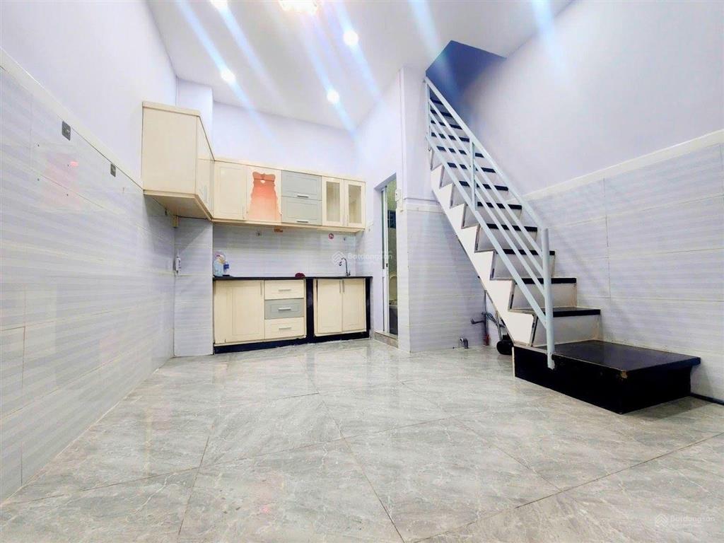 Quận 5 chỉ 2,95 tỷ nhà mới 3 tầng shr trần hưng đạo