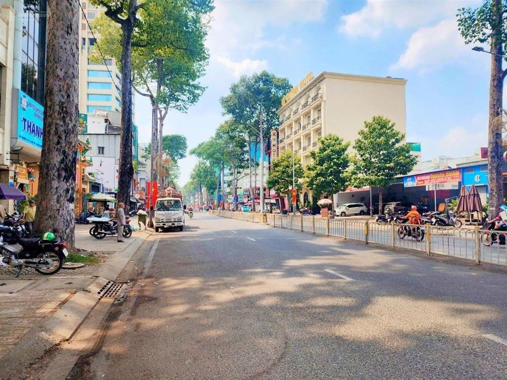 Quận 5 chỉ 2,95 tỷ nhà mới 3 tầng shr trần hưng đạo